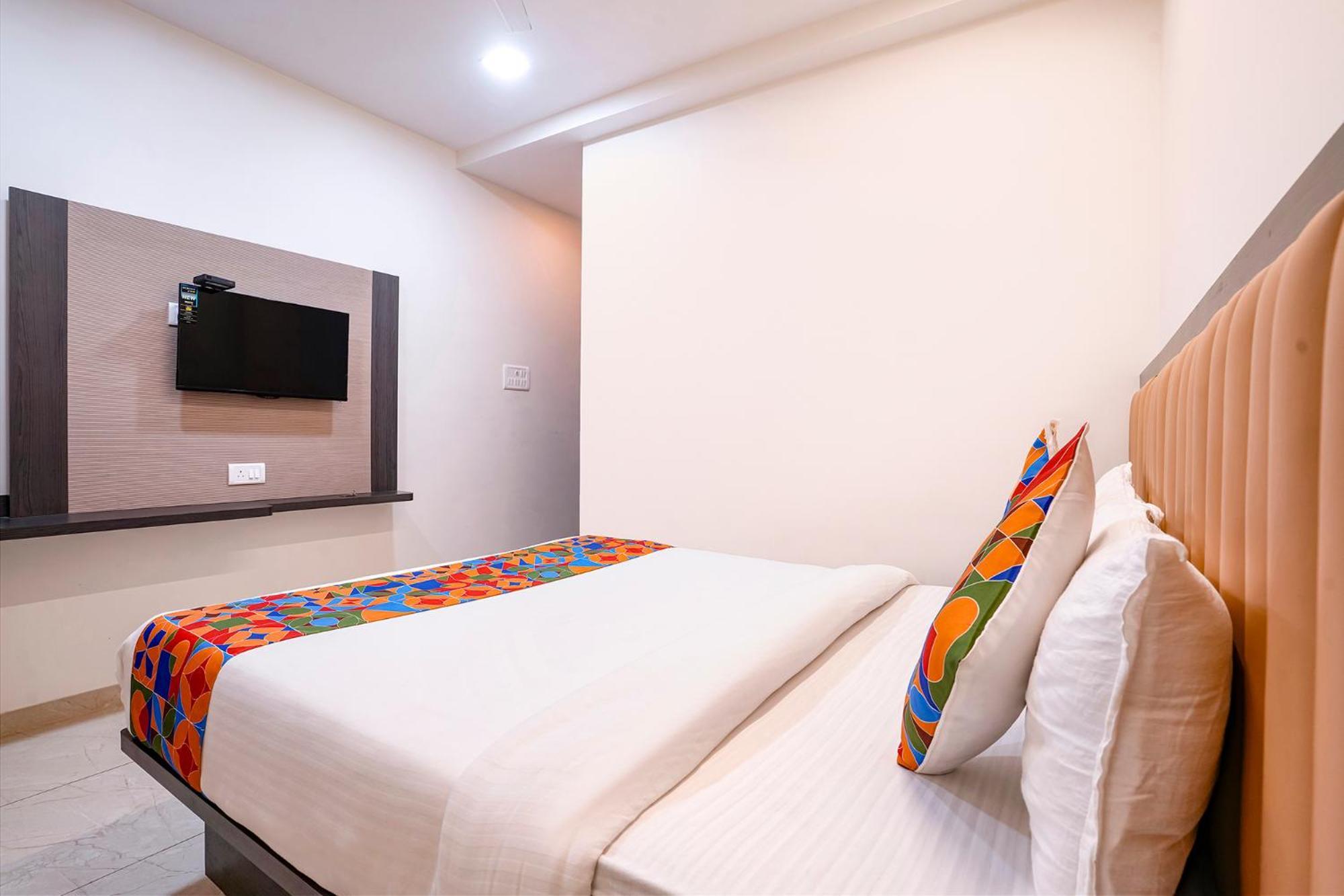 Fabhotel Sunshine Residency Diva Esterno foto