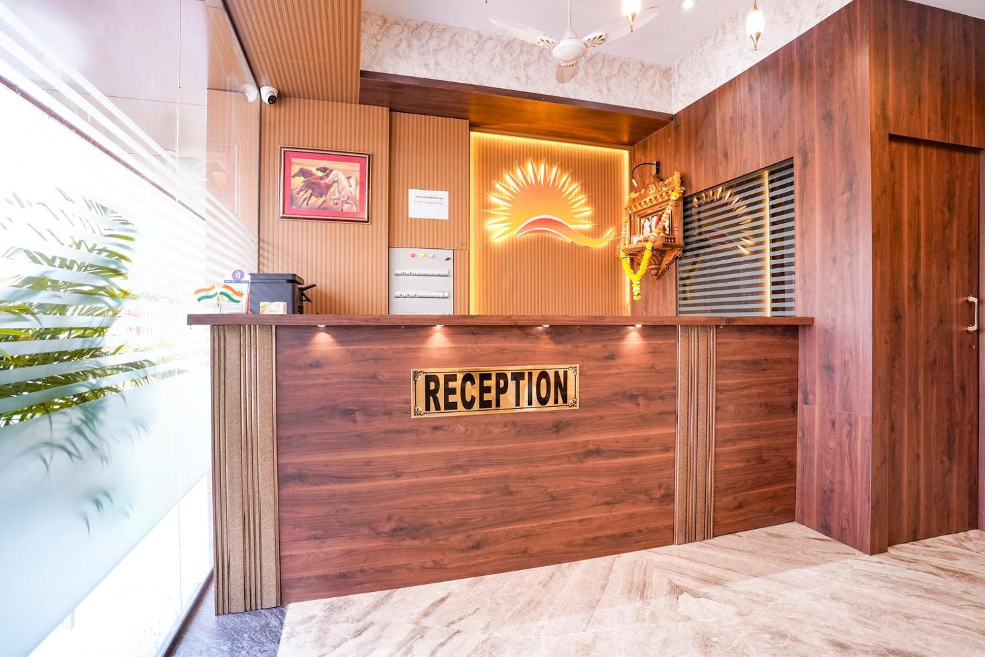 Fabhotel Sunshine Residency Diva Esterno foto